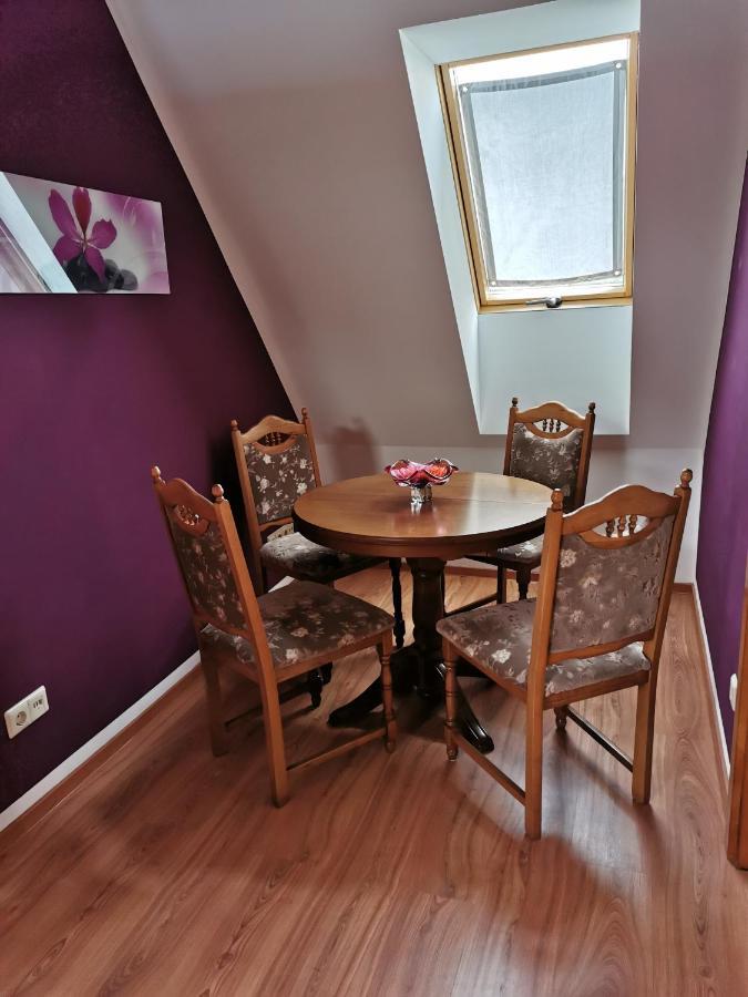 Monteur- Und Ferienwohnung In Hainichen - Obergeschoss Oder Dachgeschoss - Familie Weber Bockendorf Esterno foto