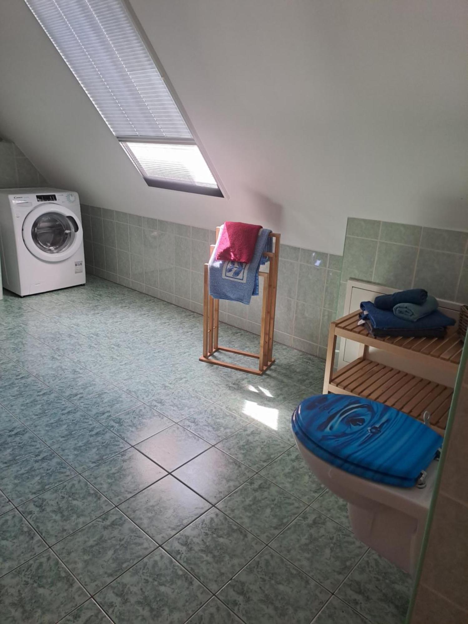 Monteur- Und Ferienwohnung In Hainichen - Obergeschoss Oder Dachgeschoss - Familie Weber Bockendorf Esterno foto